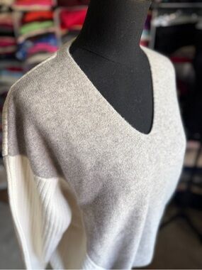 V-Neck Colorblock Knit Sweater - Light Gray & Cream, Wool/Cashmere Blend